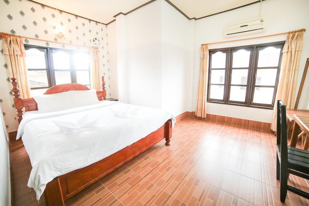 Maylay Guesthouse Vang Vieng Exterior foto